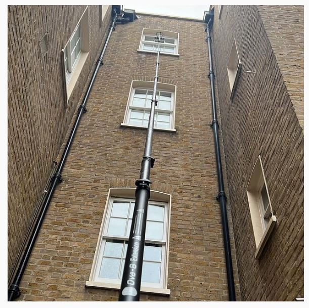 telescopic window cleaning